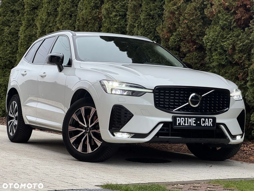 Volvo XC 60 B4 D Plus Dark - 4