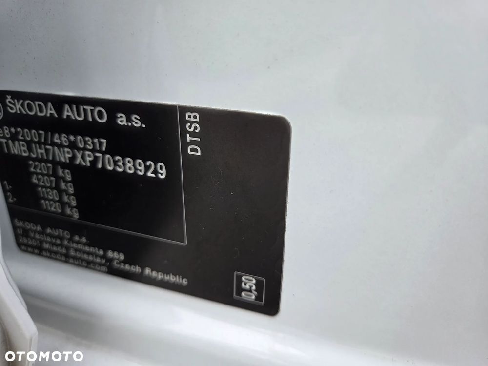 Skoda Superb 2.0 TDI SCR Style DSG - 20