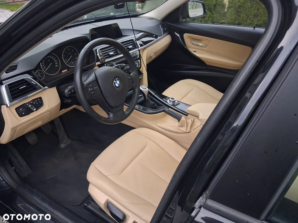 BMW Seria 3 320d Sport Line Shadow - 13