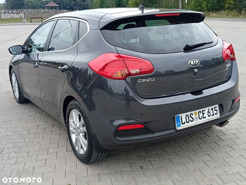 Kia Ceed 1.6 CRDi 128 Platinum Edition - 13
