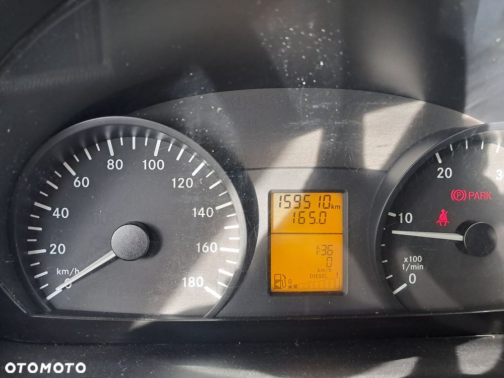 Mercedes-Benz Sprinter - 11
