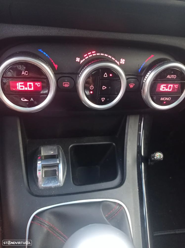 Alfa Romeo Giulietta 2.0 JTDM 16V - 7