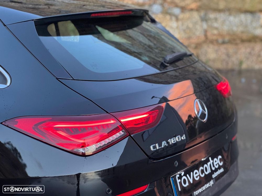 Mercedes-Benz CLA 180 d Shooting Brake Urban - 24