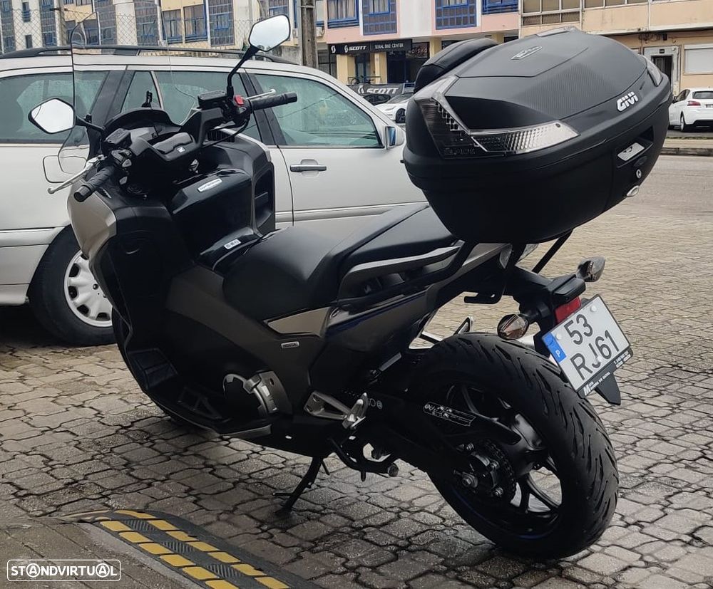 Honda Integra 750 S - 8