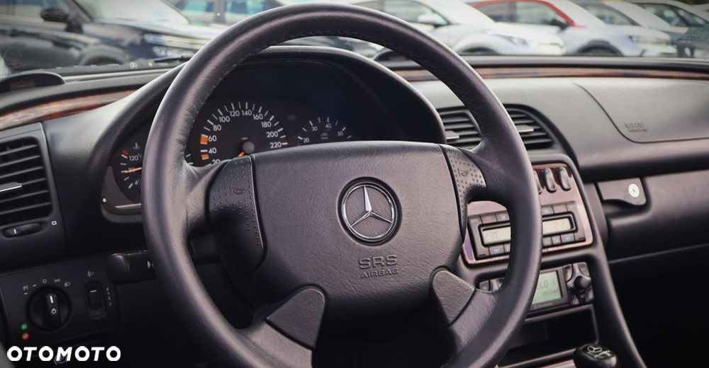 Mercedes-Benz CLK - 20