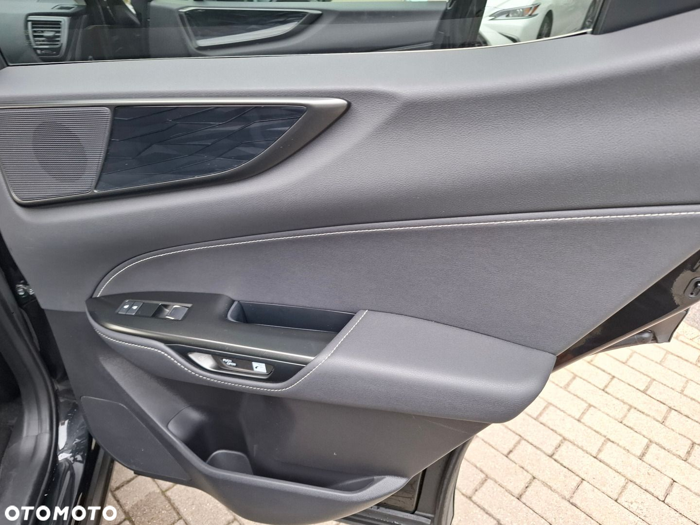 Lexus NX - 25
