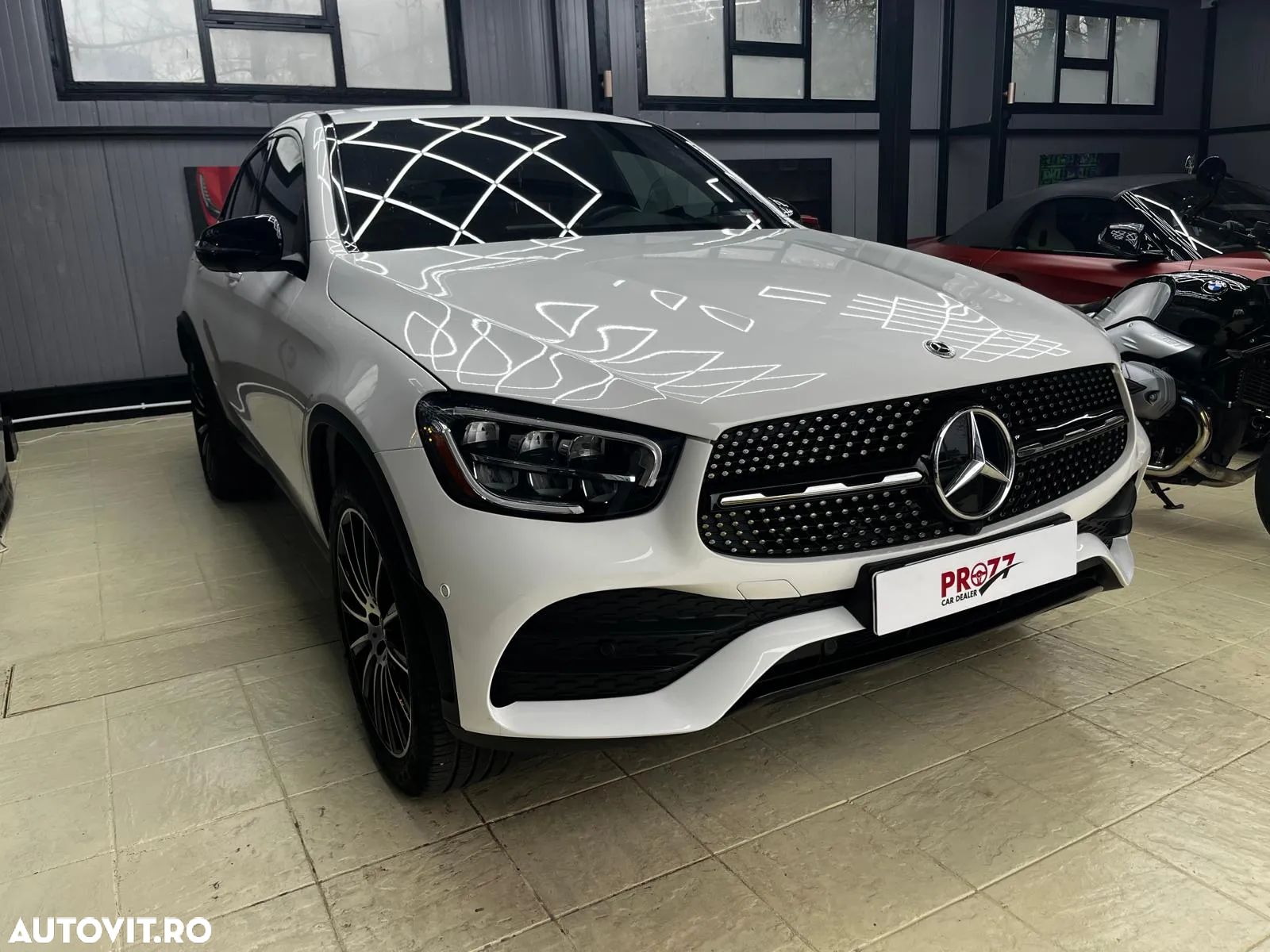 Mercedes-Benz GLC Coupe 300 4Matic 9G-TRONIC AMG Line - 1