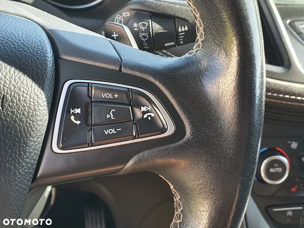Ford Kuga 2.0 TDCi 4x4 Vignale - 32