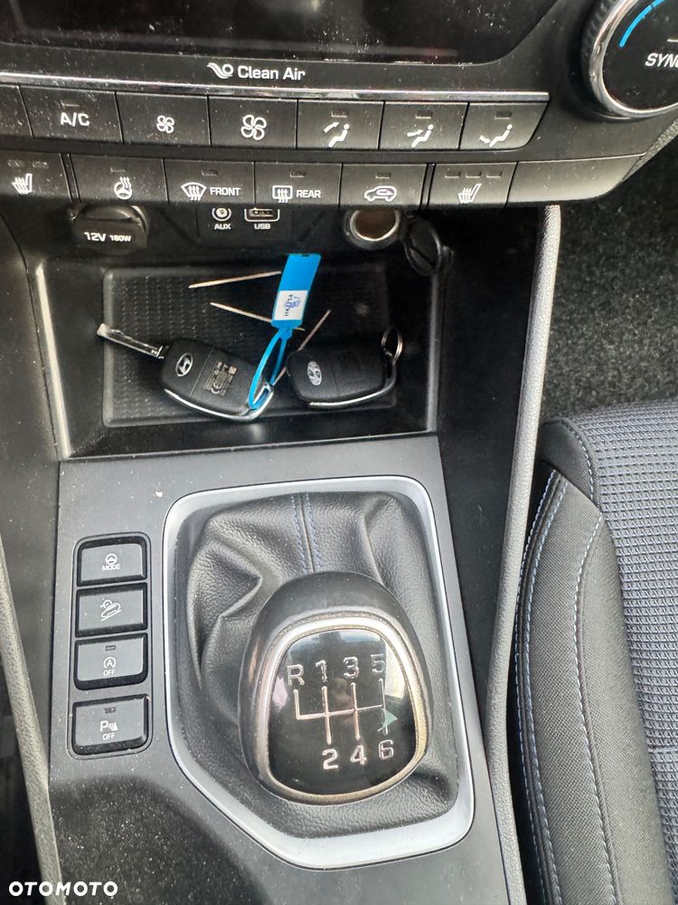 Hyundai Tucson 1.6 GDI BlueDrive Style 2WD - 16