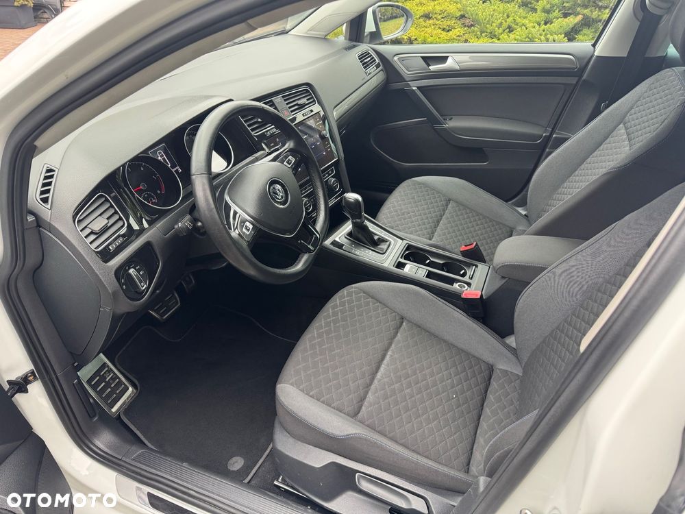 Volkswagen Golf Variant 1.6 TDI SCR DSG Join - 20