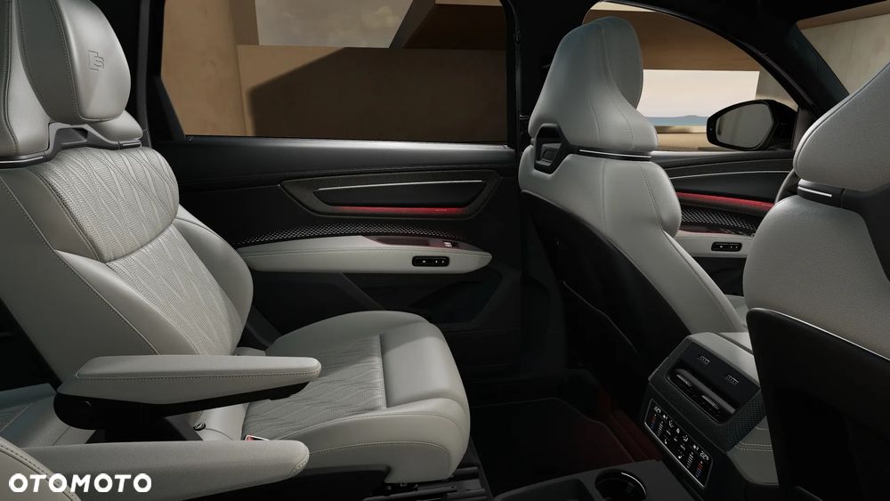 Audi Q9 - 9