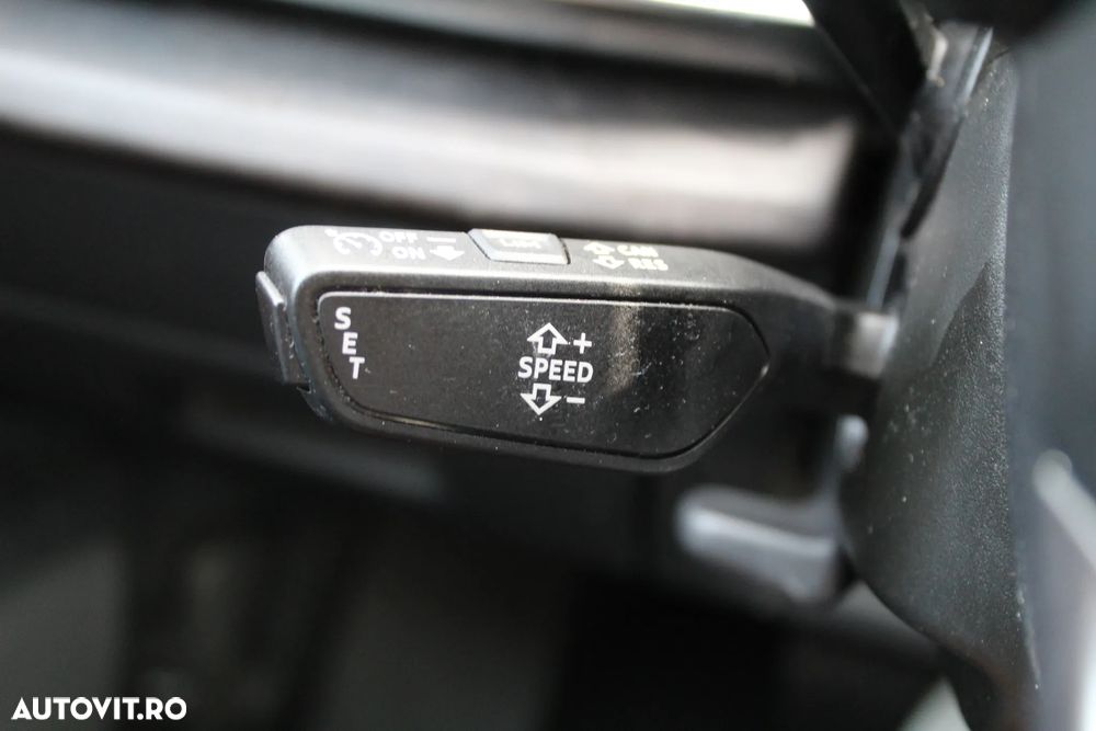 Audi Q8 55 TFSIe quattro tiptronic - 28