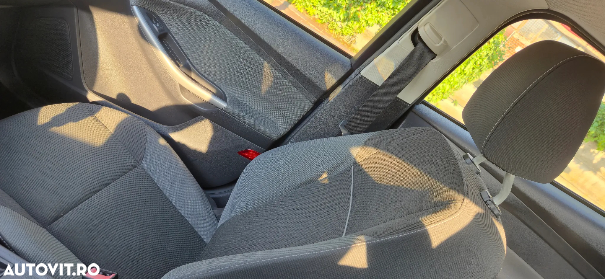 Ford Focus 1.6 TDCi DPF Start-Stopp-System Ambiente - 17
