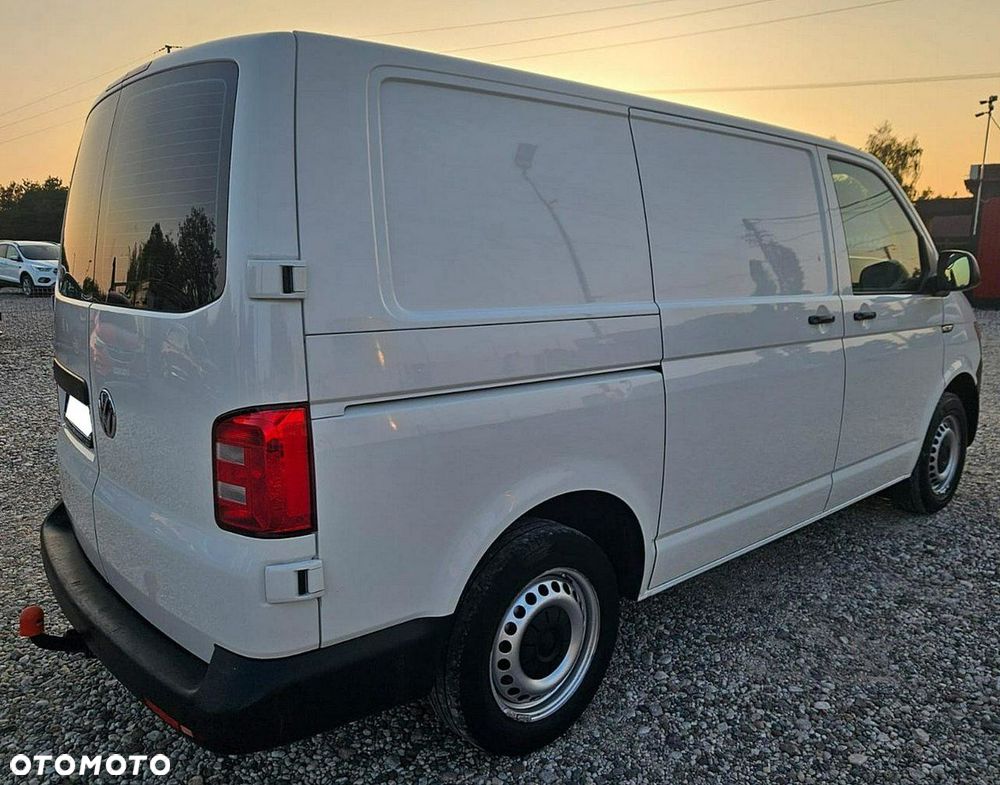 Volkswagen Transporter - 4