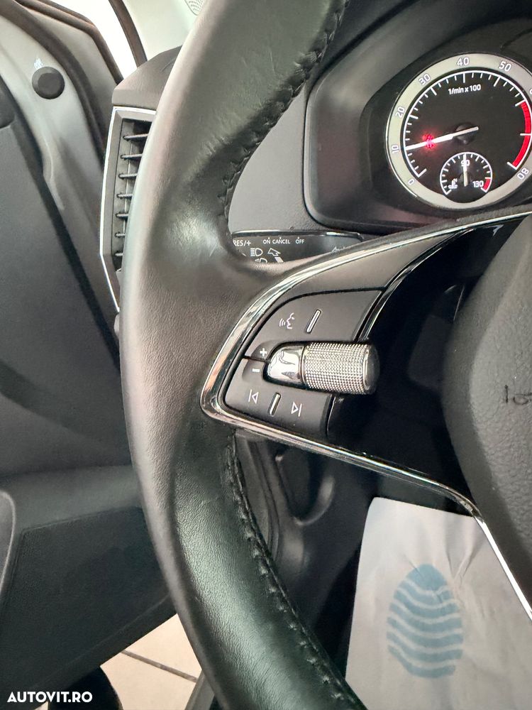 Skoda Karoq 1.0 TSI Clever - 25