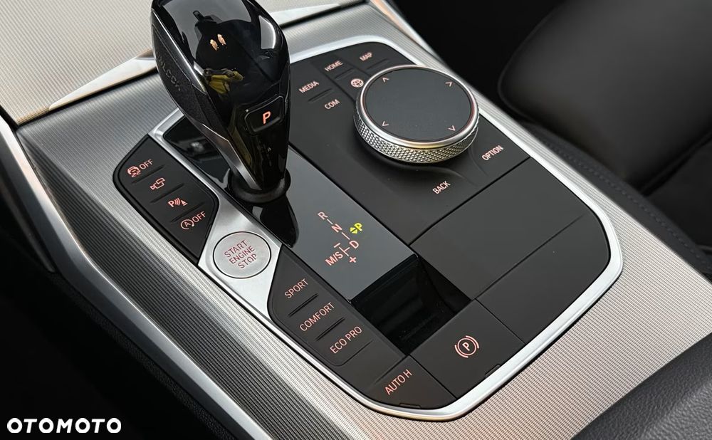 BMW Seria 3 330i xDrive M Sport sport - 16