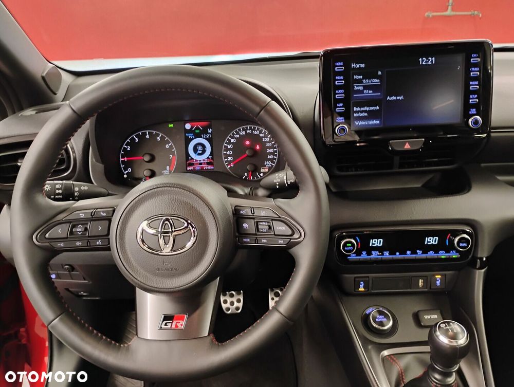 Toyota Yaris - 17