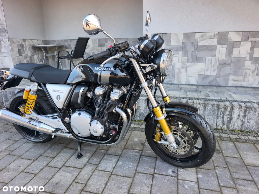 Honda CB - 1