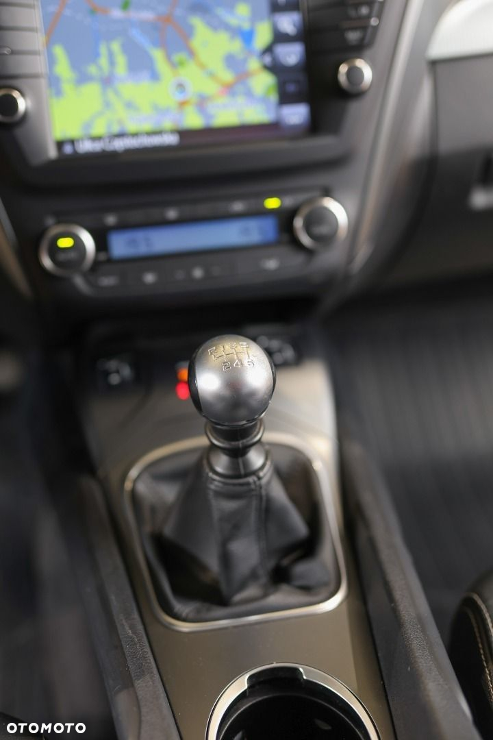 Toyota Avensis - 34