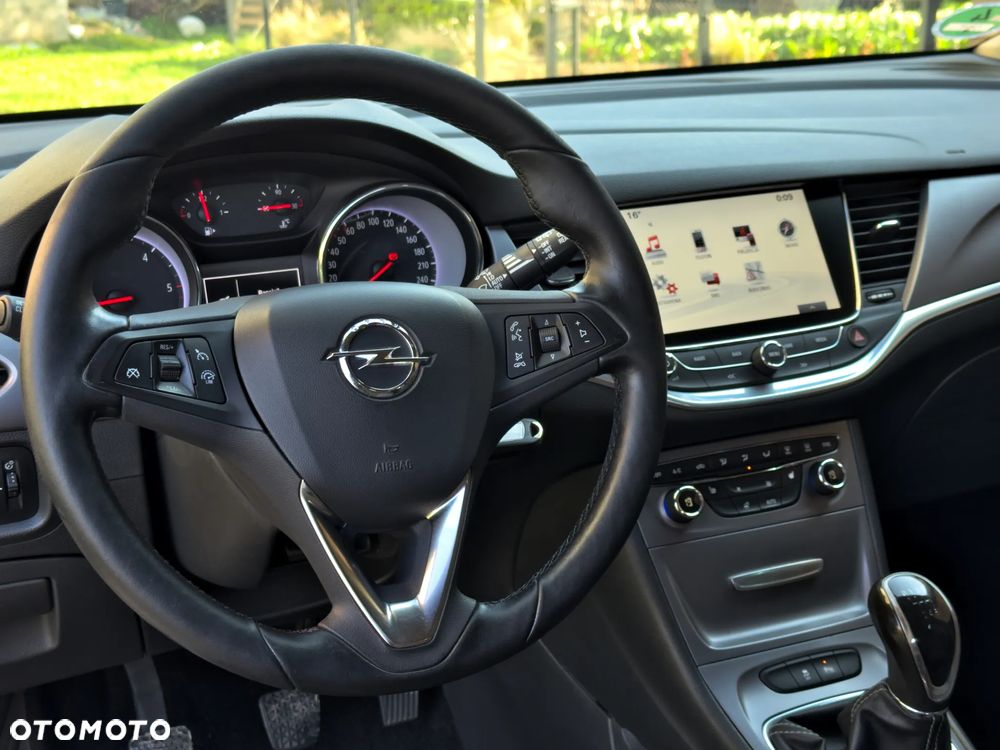 Opel Astra 1.6 CDTI Dynamic S&S - 18