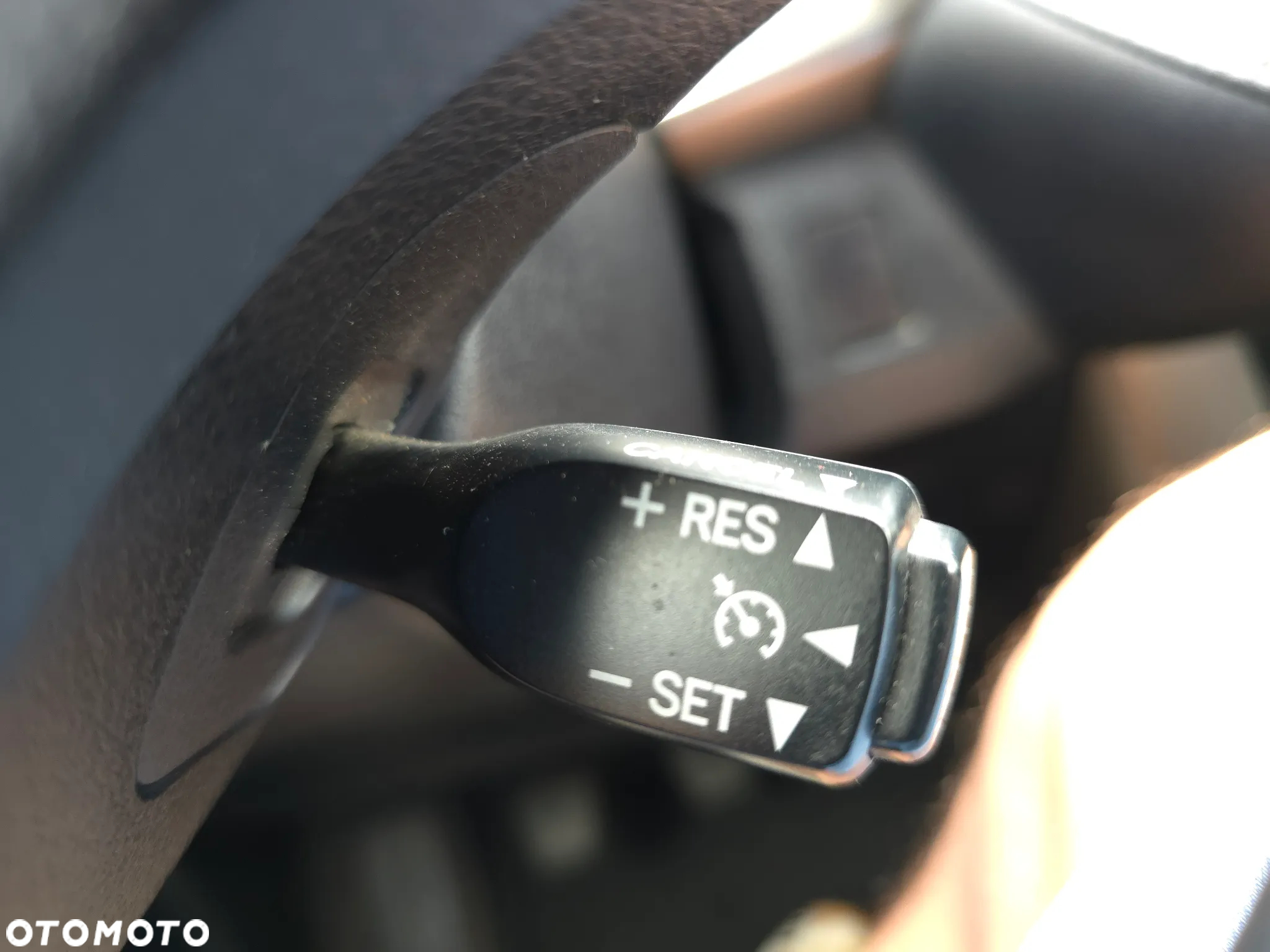 Toyota RAV4 2.0 D-4D Premium - 24