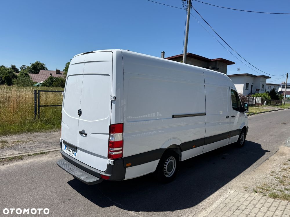 Mercedes-Benz Sprinter - 4