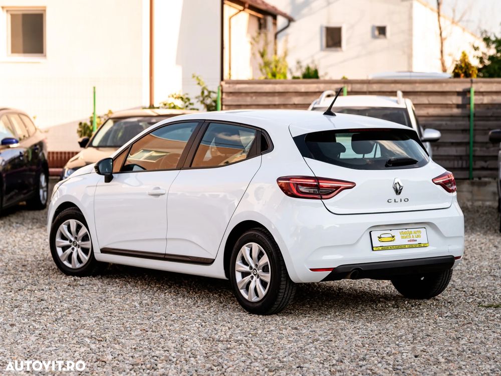Renault Clio - 7