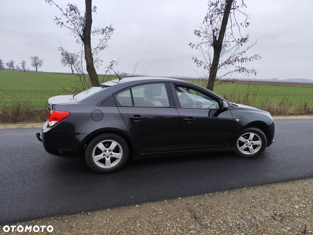 Chevrolet Cruze 1.6 LT - 2
