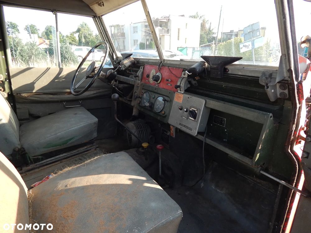 Land Rover Defender - 13