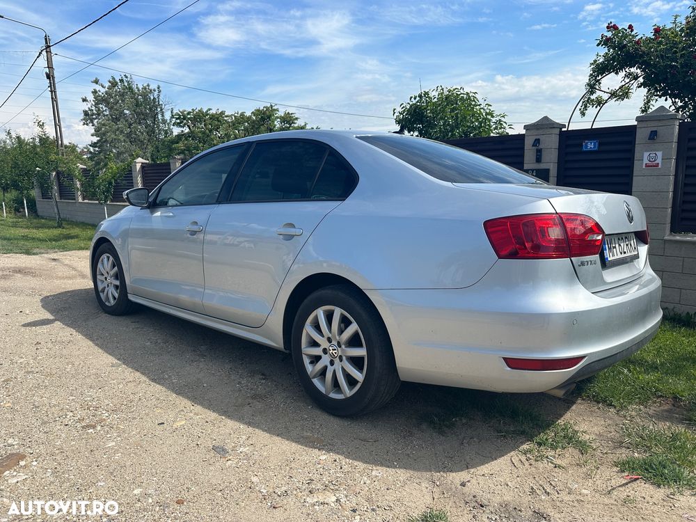 Volkswagen Jetta 1.6 TDI CR DPF Comfortline - 11