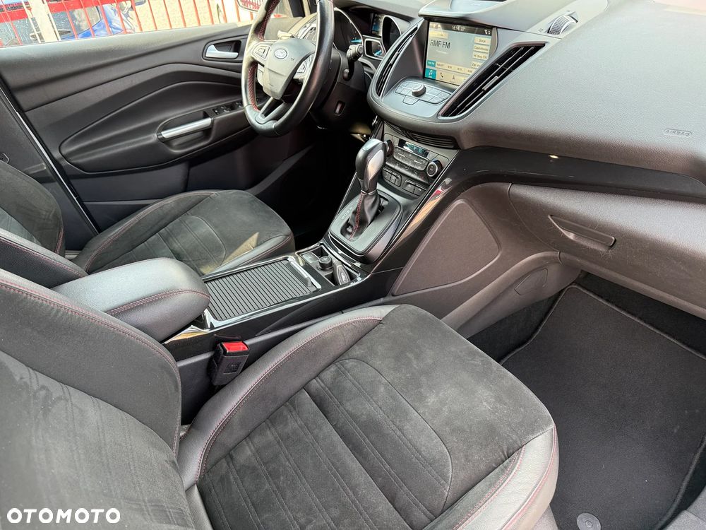 Ford Kuga 2.0 TDCi 4x4 ST-Line - 15