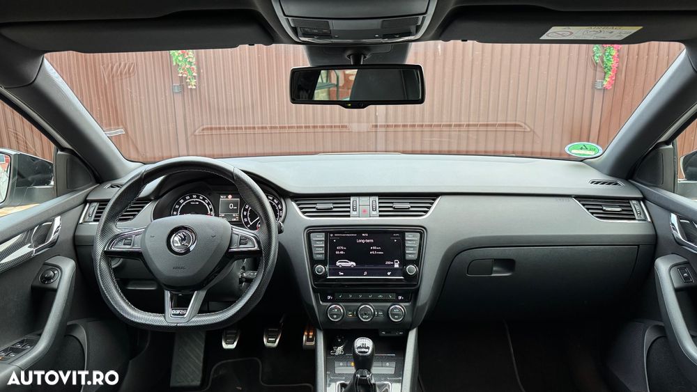 Skoda Octavia Combi 2.0 TDI RS - 15