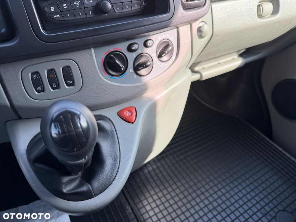 Renault Trafic - 29