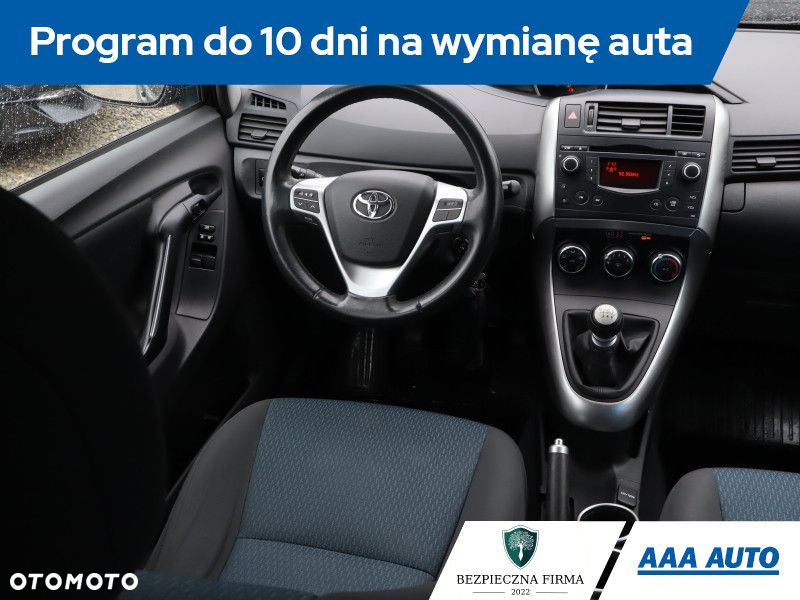 Toyota Verso - 8