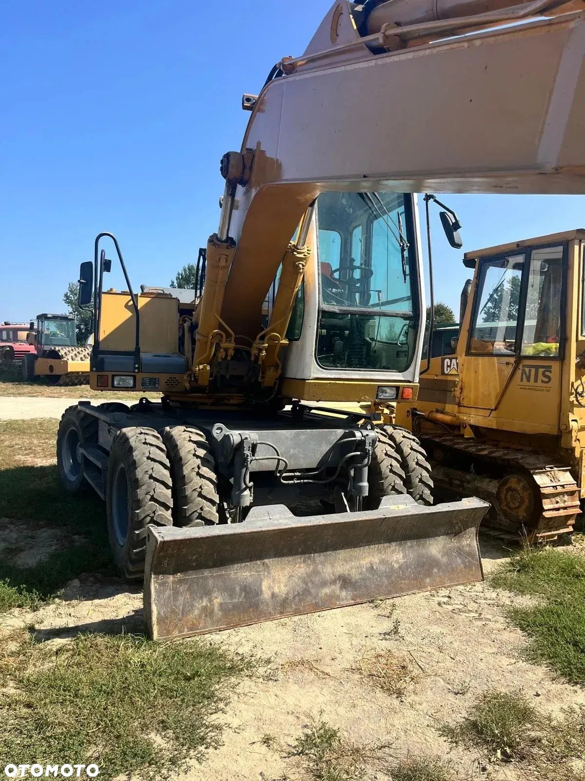 Liebherr 900B - 1