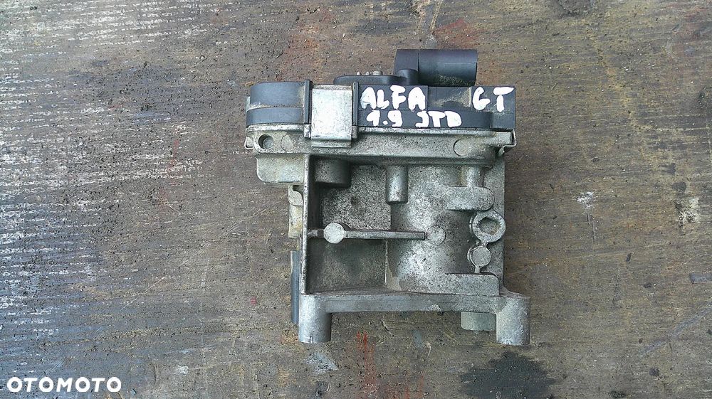 ALFA ROMEO GT 1.9 PRZEPUSTNICA C146 - 1