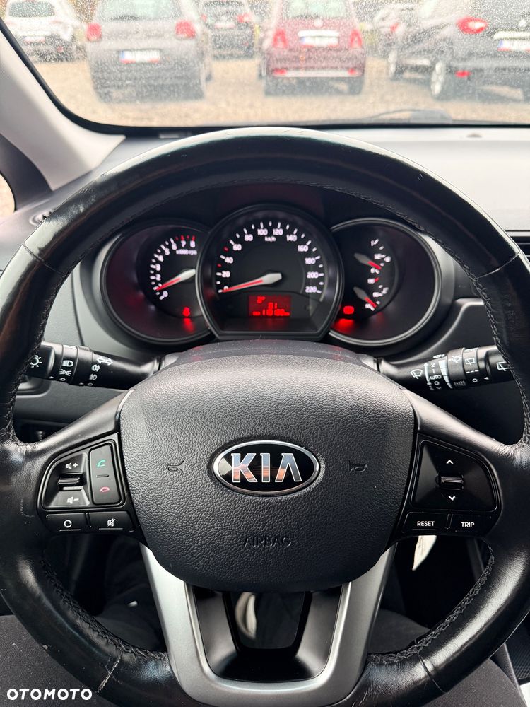 Kia Rio 1.4 Dream Team Edition - 11