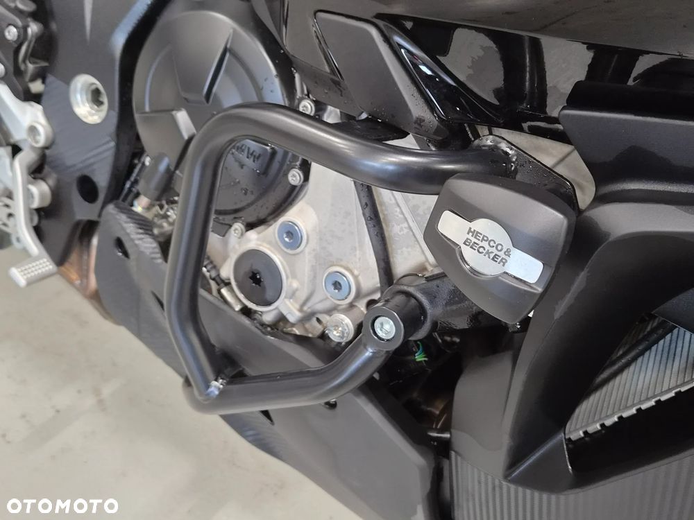 BMW XR - 19