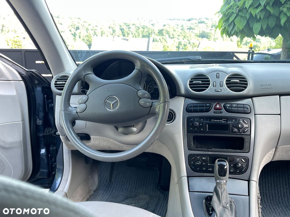 Mercedes-Benz CLK - 25