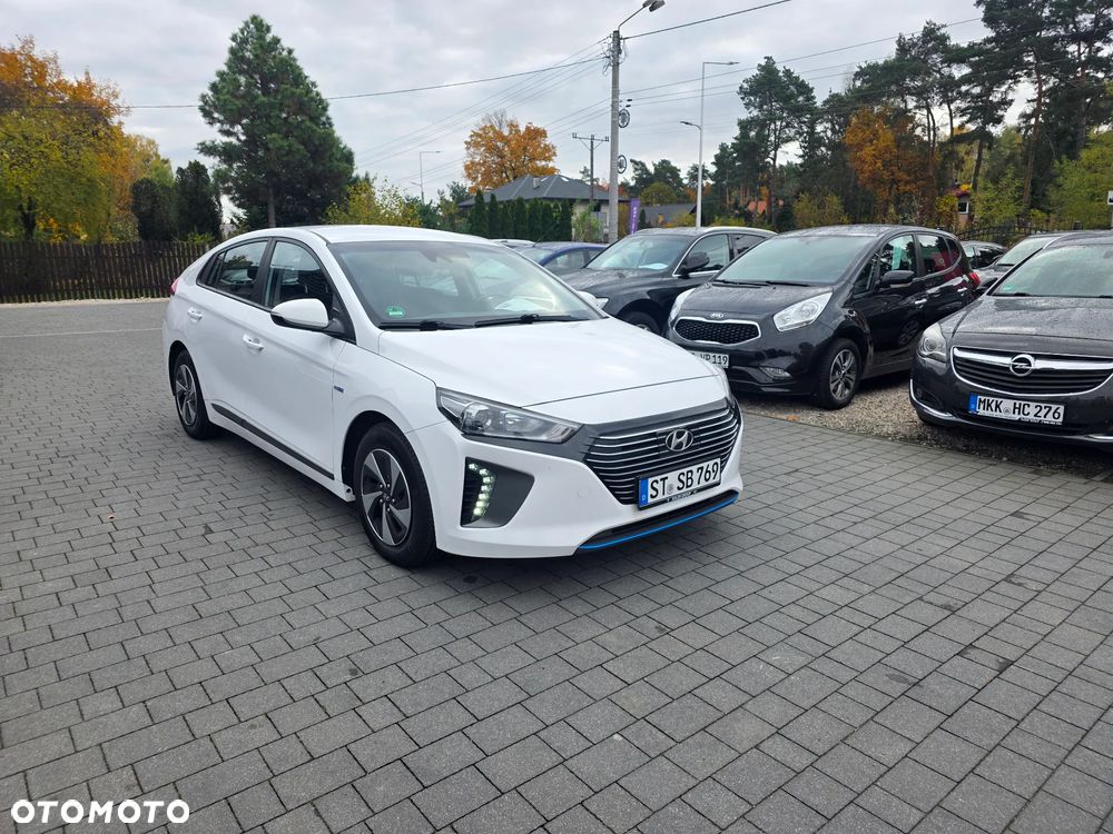 Hyundai IONIQ - 2