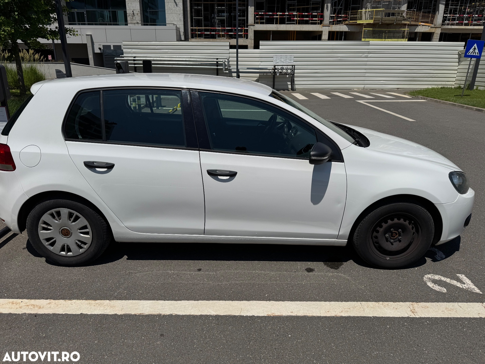 Volkswagen Golf 1.6 TDI DPF Trendline - 7