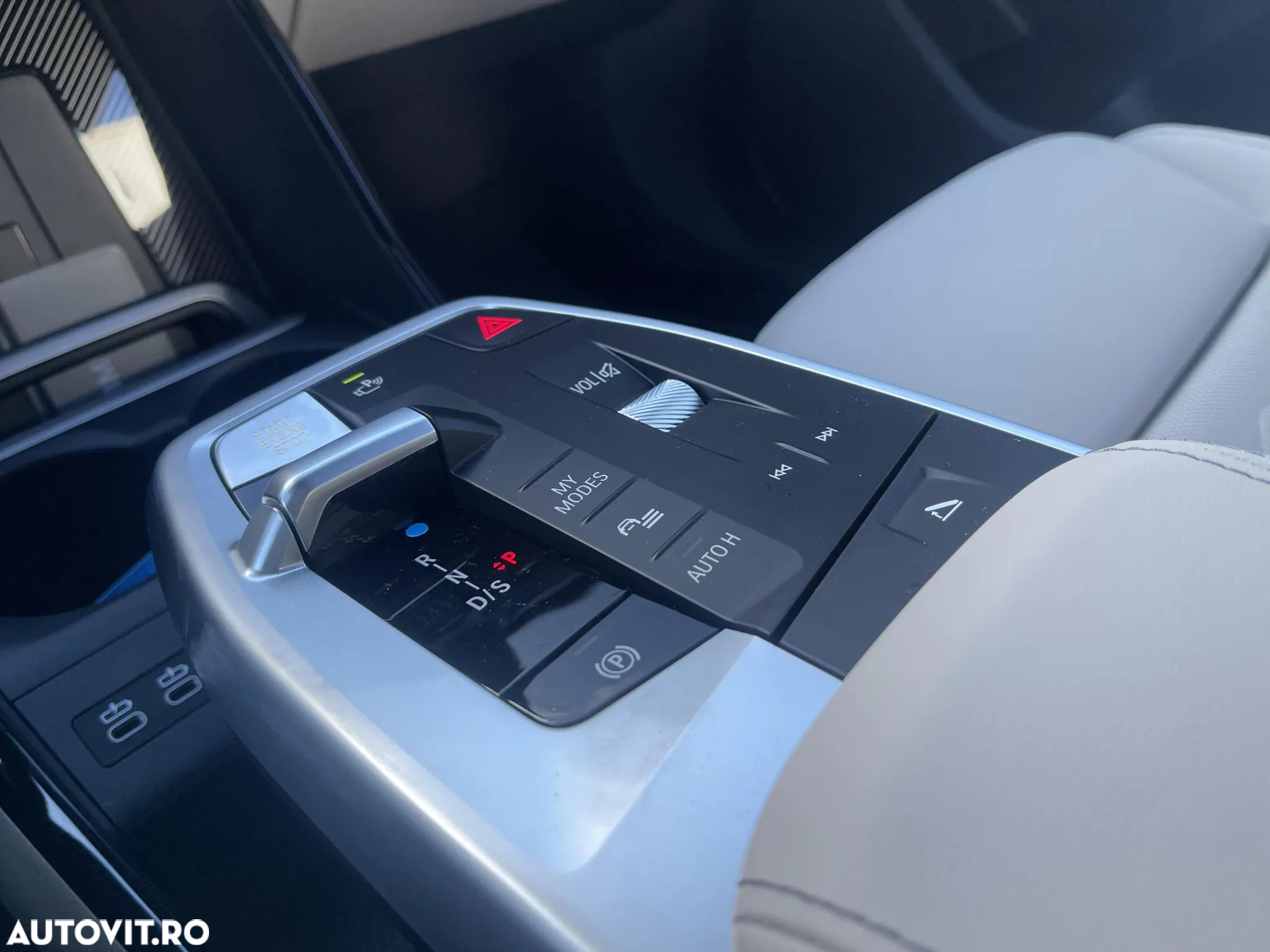 BMW Seria 2 218i AT - 11