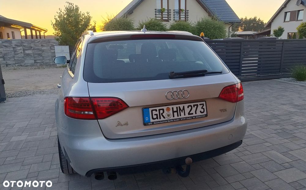 Audi A4 Avant 2.0 TDI DPF multitronic Ambiente - 8