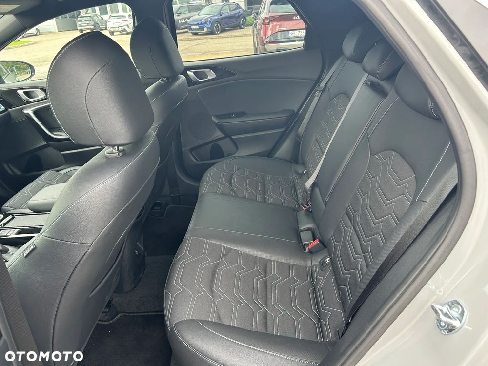 Kia XCeed 1.6 T-GDI Tribute DCT - 15