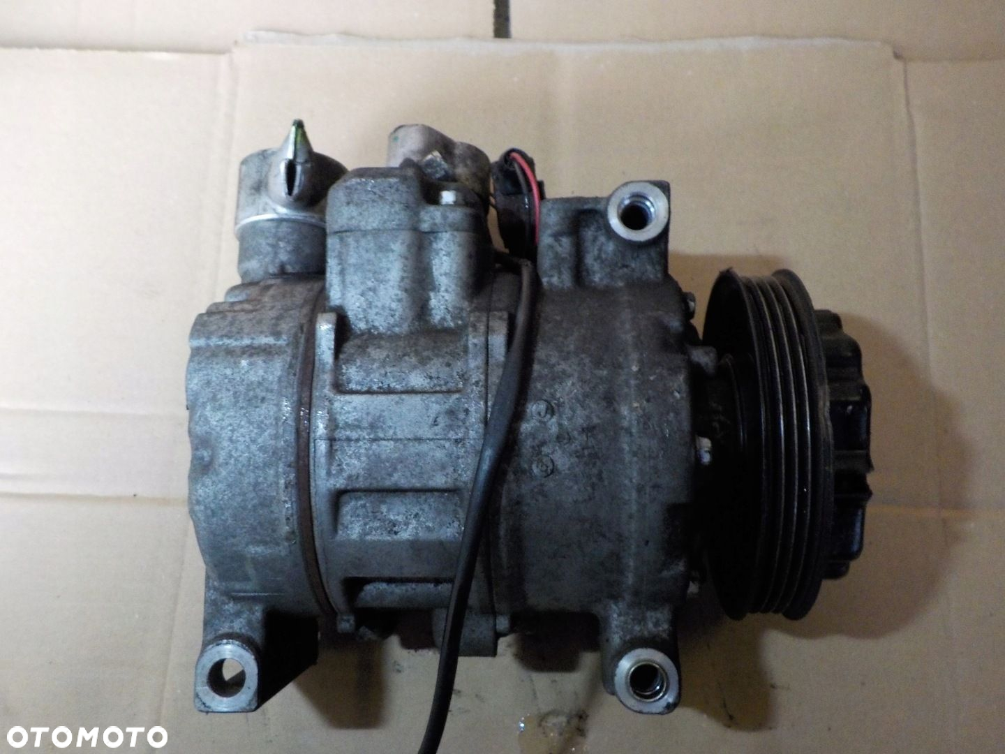AUDI A6 C5 2.5 TDI SPRĘŻARKA POMPA KLIMATYZACJI 4B0260805J - 3