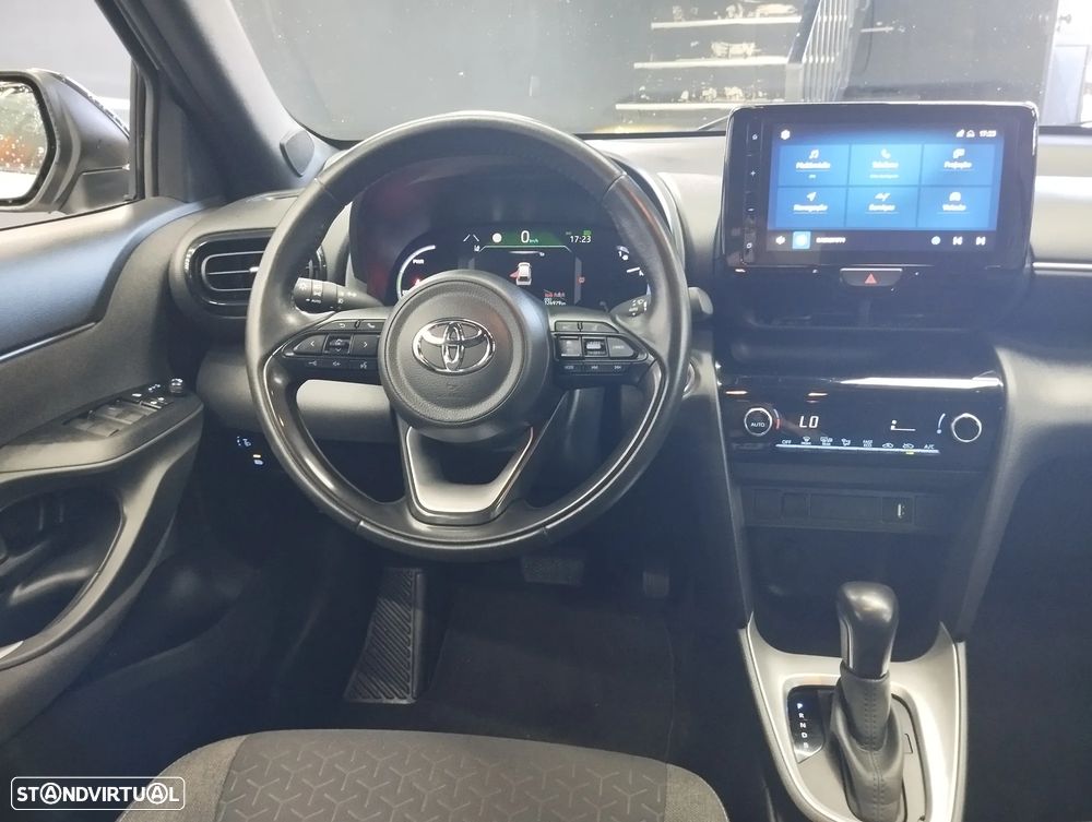 Toyota Yaris Cross 1.5 HDF Square Collection - 17