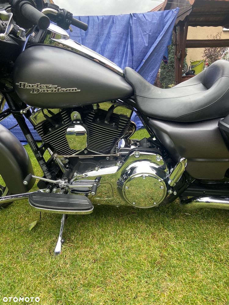 Harley-Davidson Touring Street Glide - 6