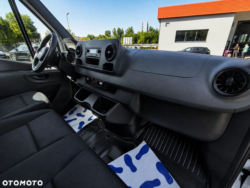 Mercedes-Benz Esprinter - 27