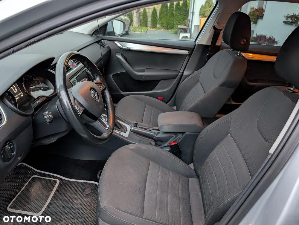 Skoda Octavia 2.0 TDI Style DSG - 10