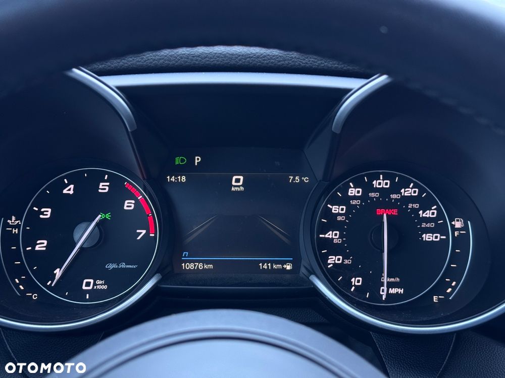 Alfa Romeo Giulia 2.0 Turbo 16V AT8 Veloce - 17